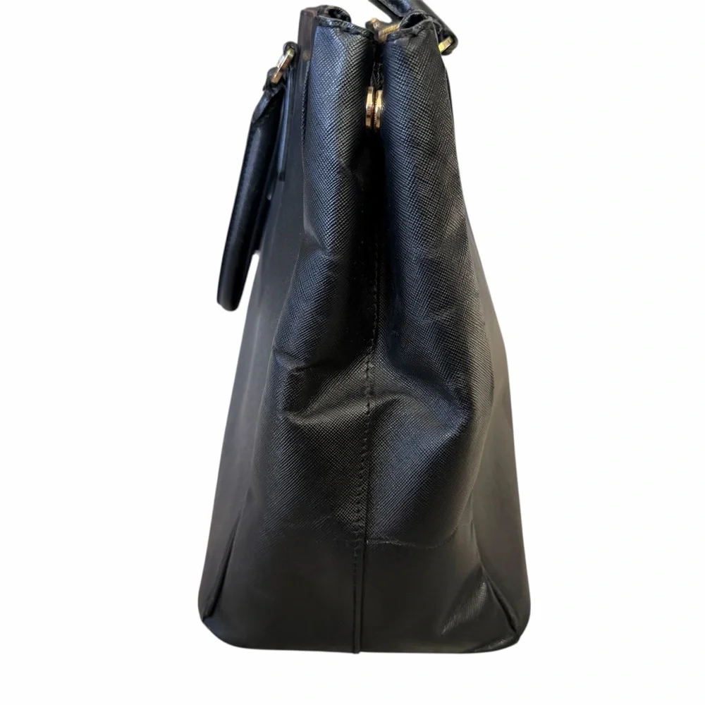 Prada Large Galleria Tote Bag in Black Saffiano Lux Leather